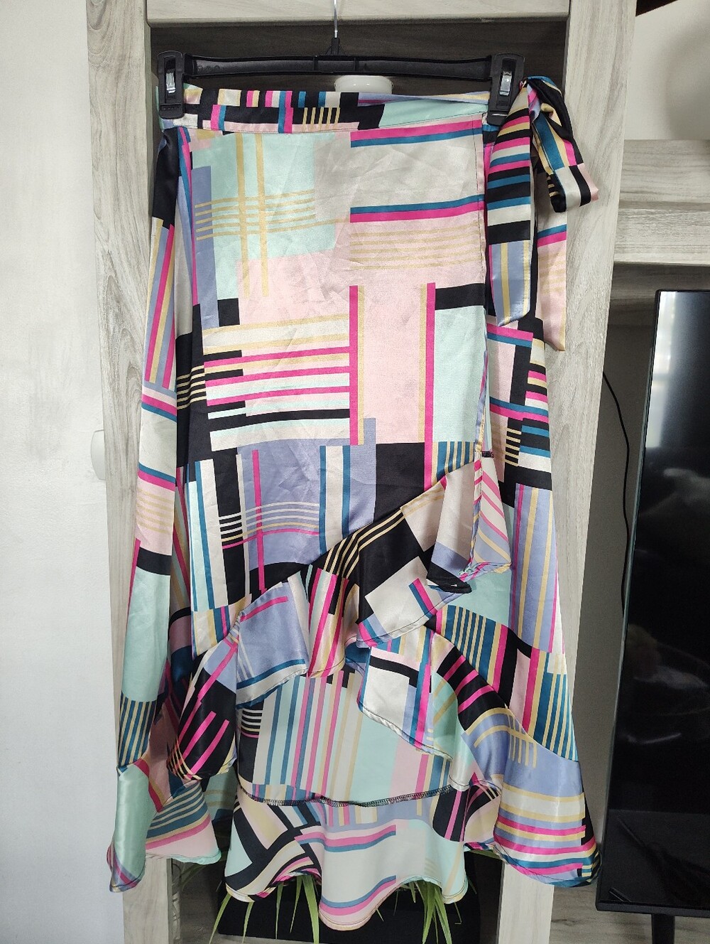 Versona Pastel Geo-Print Asymmetrical Wrap Skirt in Mint, Pink & Black